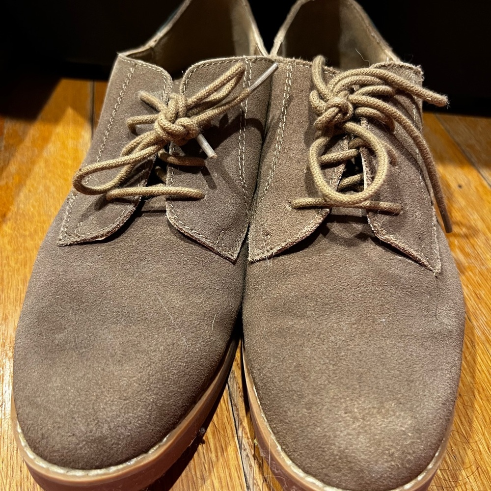 GH Bass women’s dress shoes Size 8